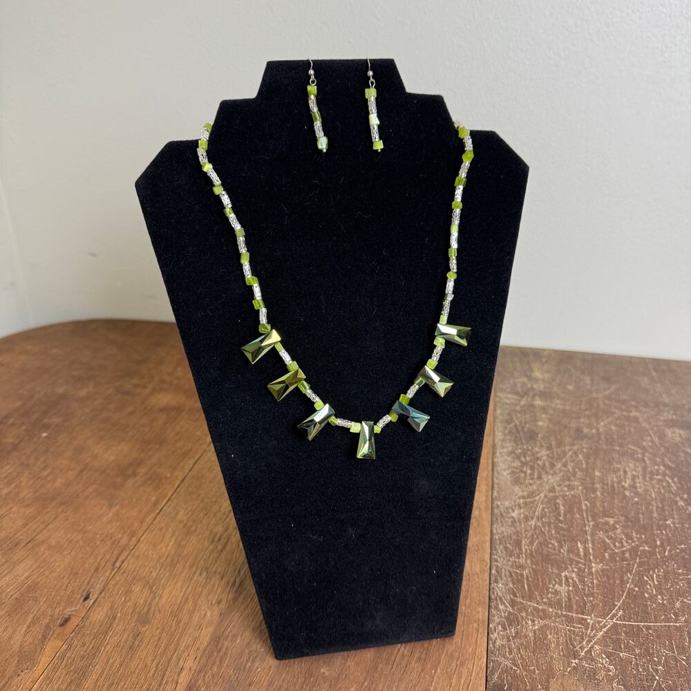 Artisan Crafted Yellow Green Chartreuse 20" necklace‎ and earring set